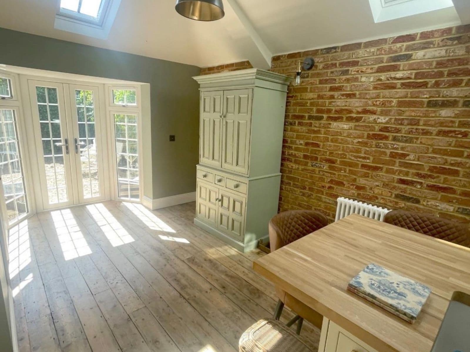 Aden Grove interior refurbishment Thumbnail 3