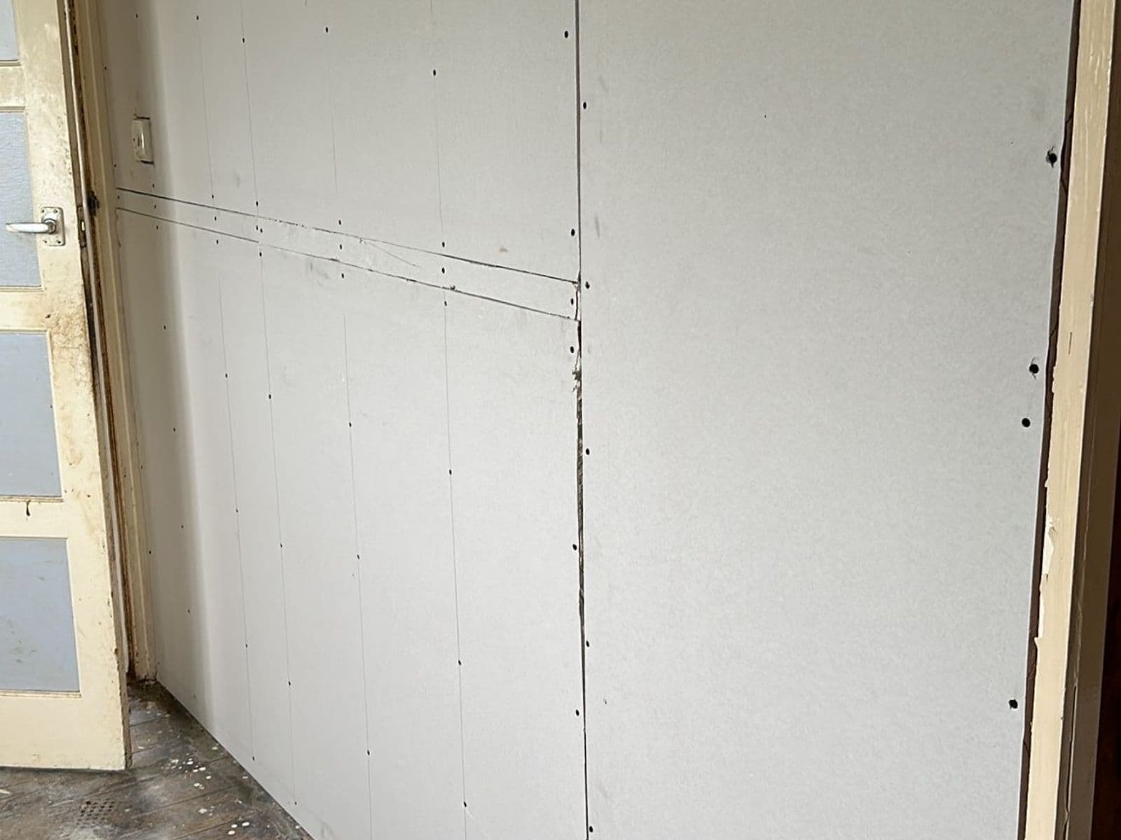 Figtree Walk plastering & dry-lining - Photo 1