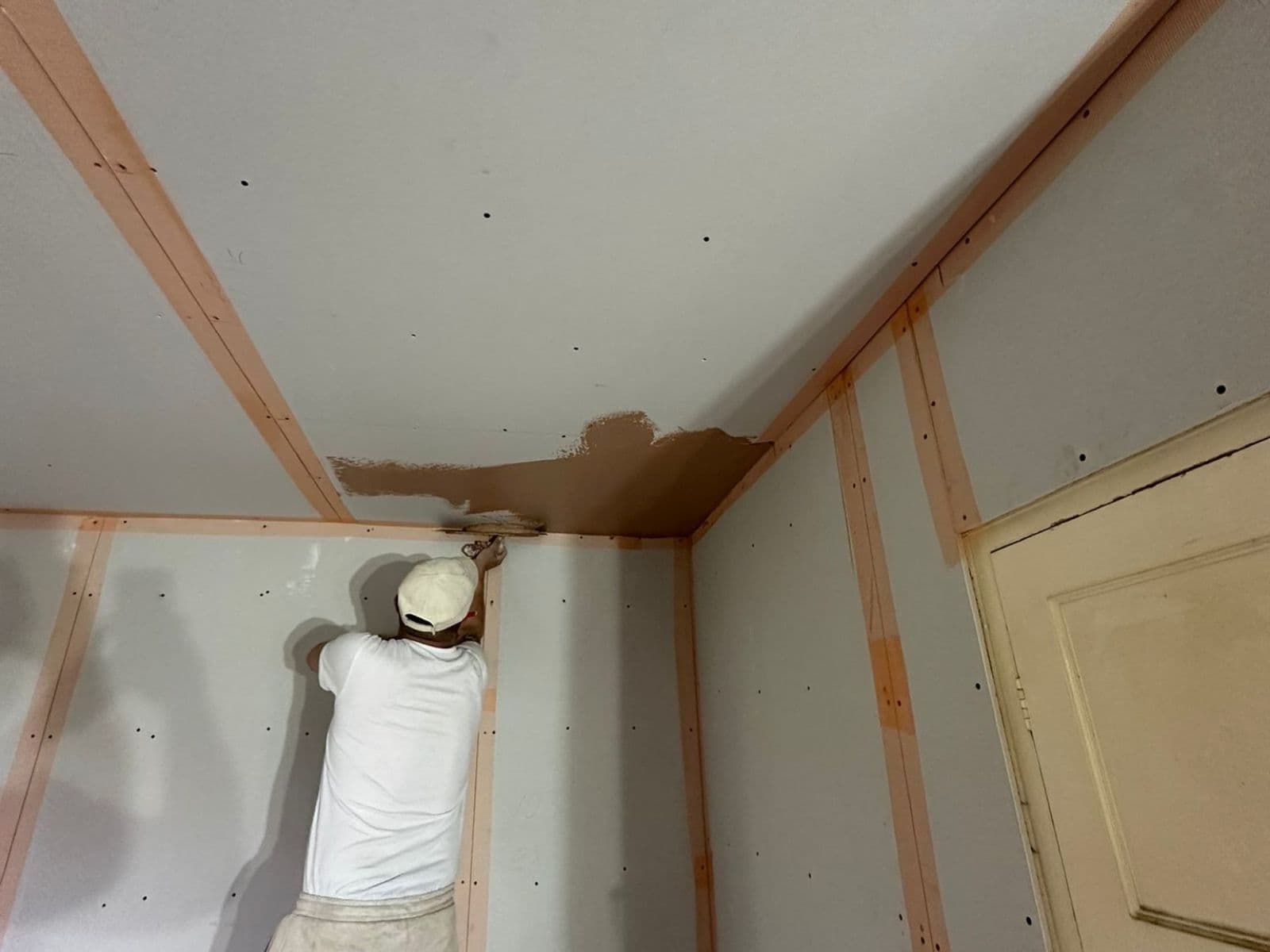 Figtree Walk plastering & dry-lining Thumbnail 9