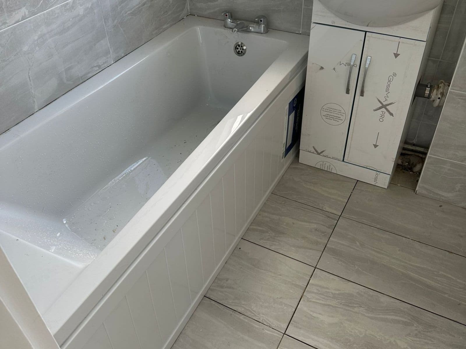 Kersley Street kitchen & bathroom refurbishment Thumbnail 2