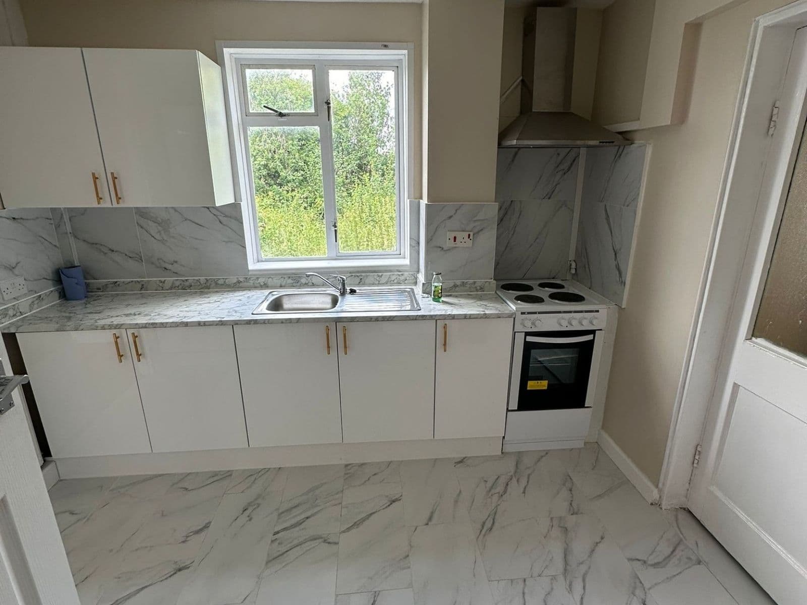 Kersley Street kitchen & bathroom refurbishment