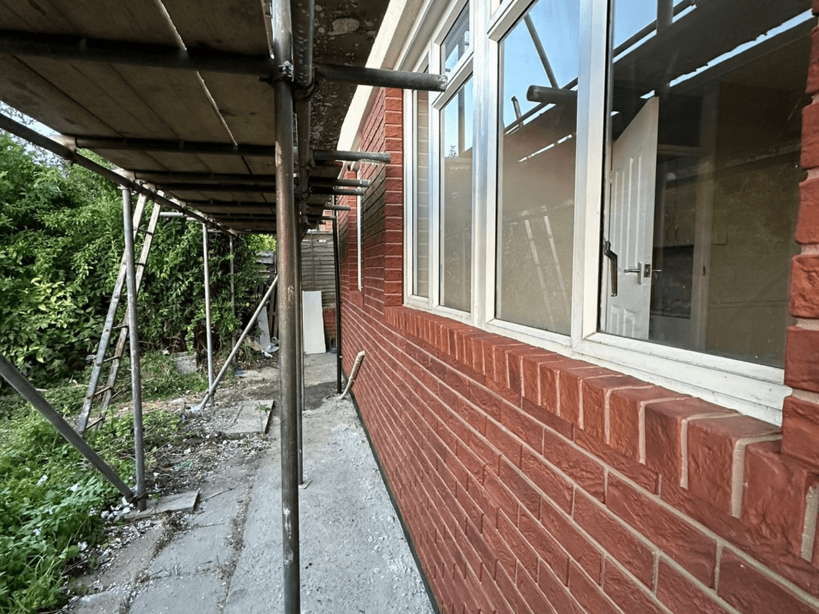 King Henry's Drive exterior refurbishment Thumbnail 2