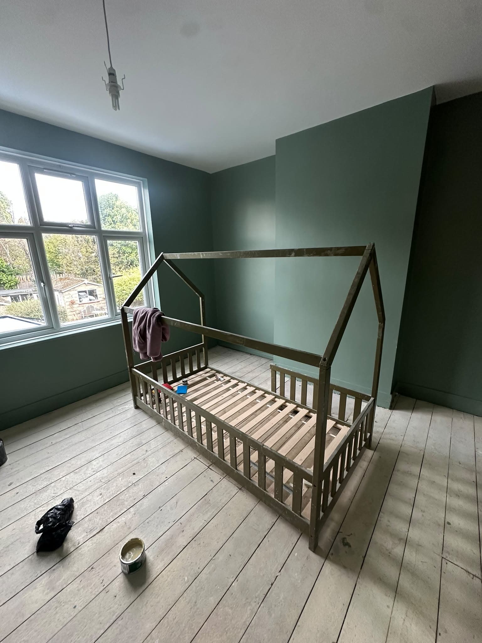 Parsonage Gardens (painting & decorating) Thumbnail 4