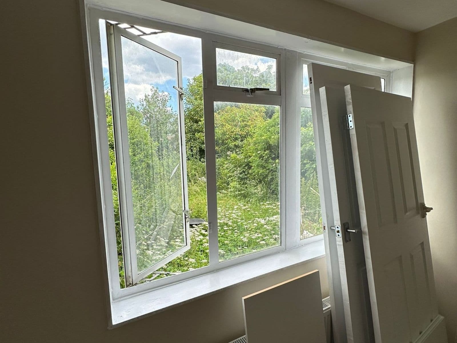 Queenswood Avenue heating & windows - Photo 1